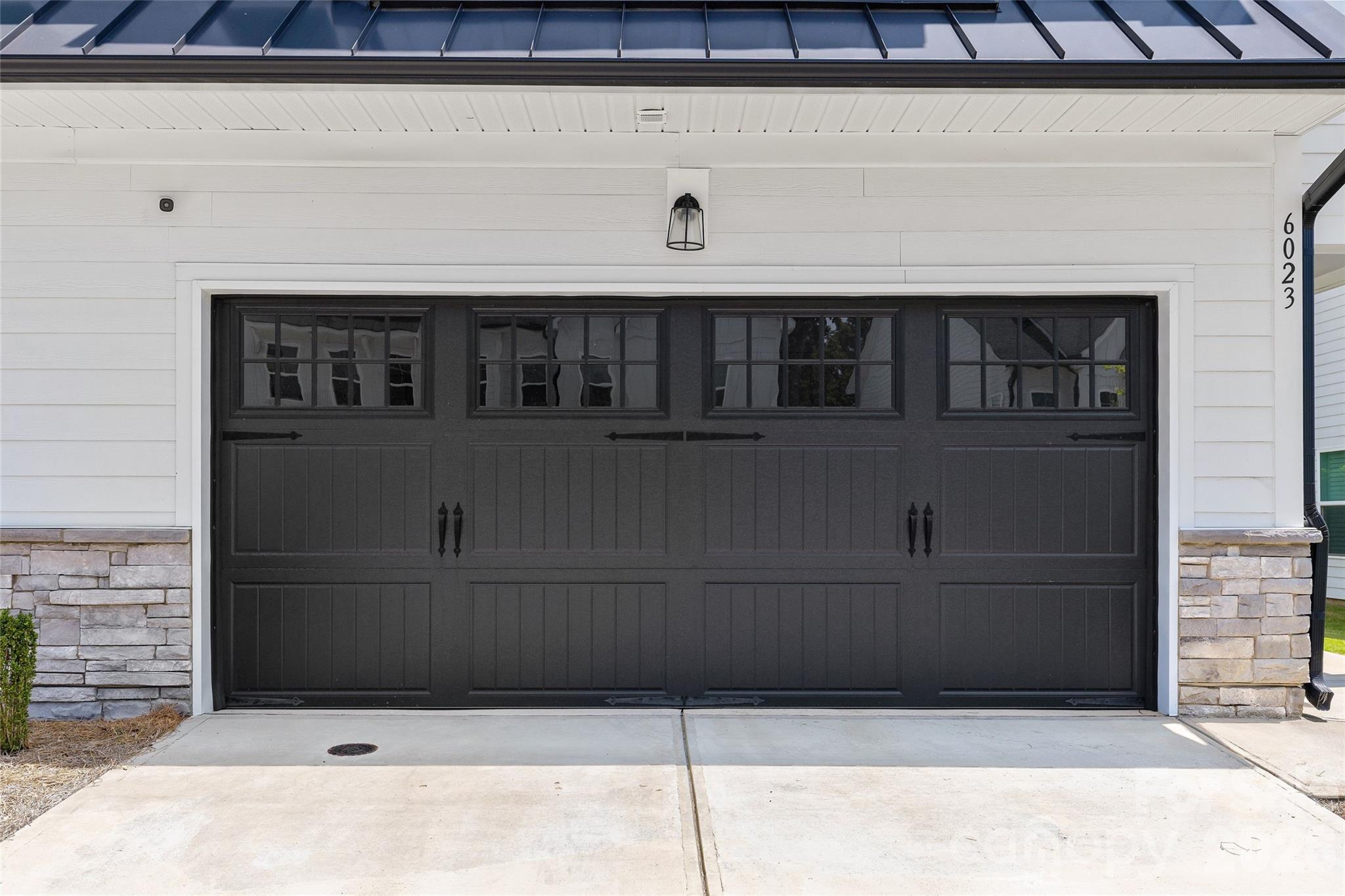6023 Corbin Woods Court