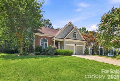 Photo of 6813 Wolf Run Drive, Charlotte, NC 28277 (MLS # 4414287)
