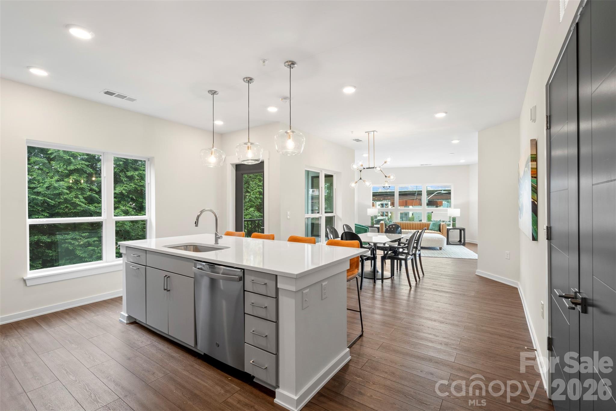 3630 N Davidson Street 2207