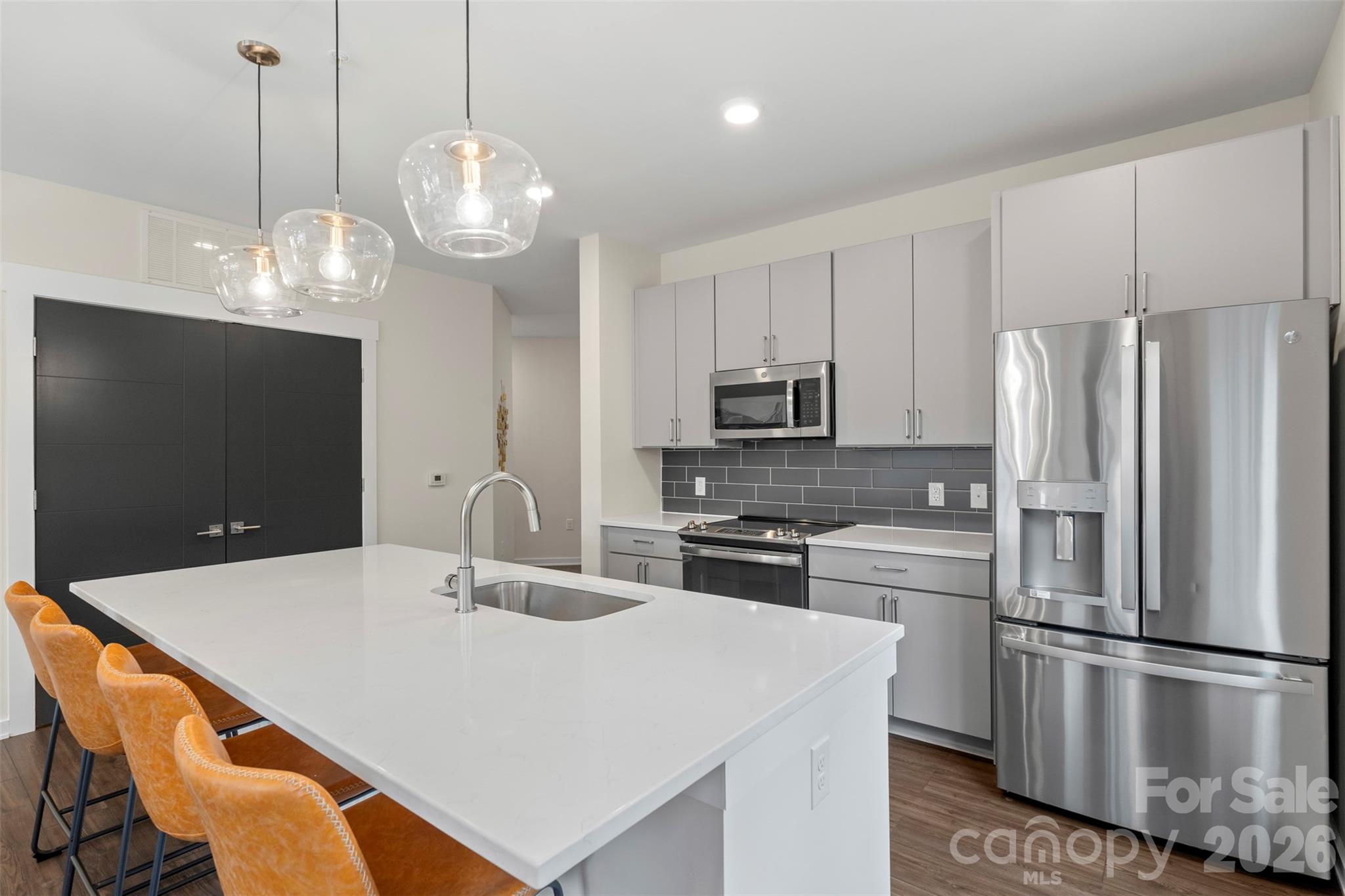 3630 N Davidson Street 2207