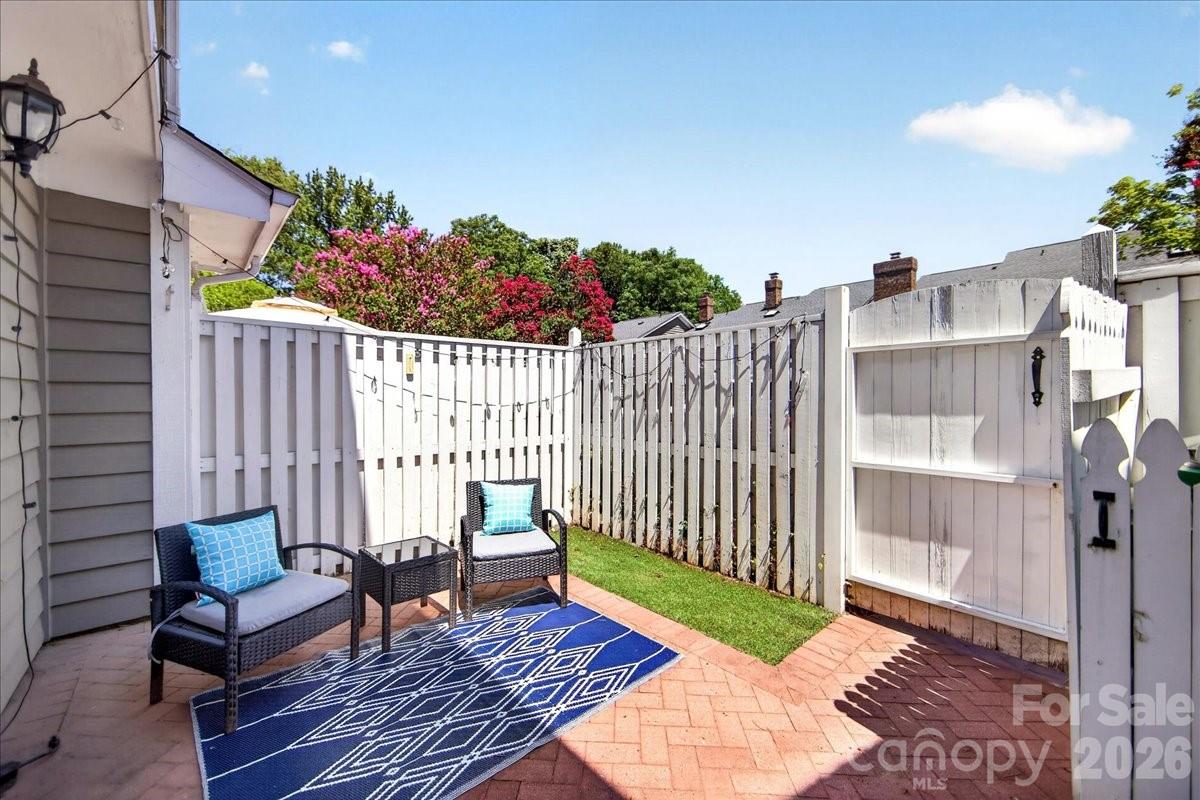 8220 Legare Court