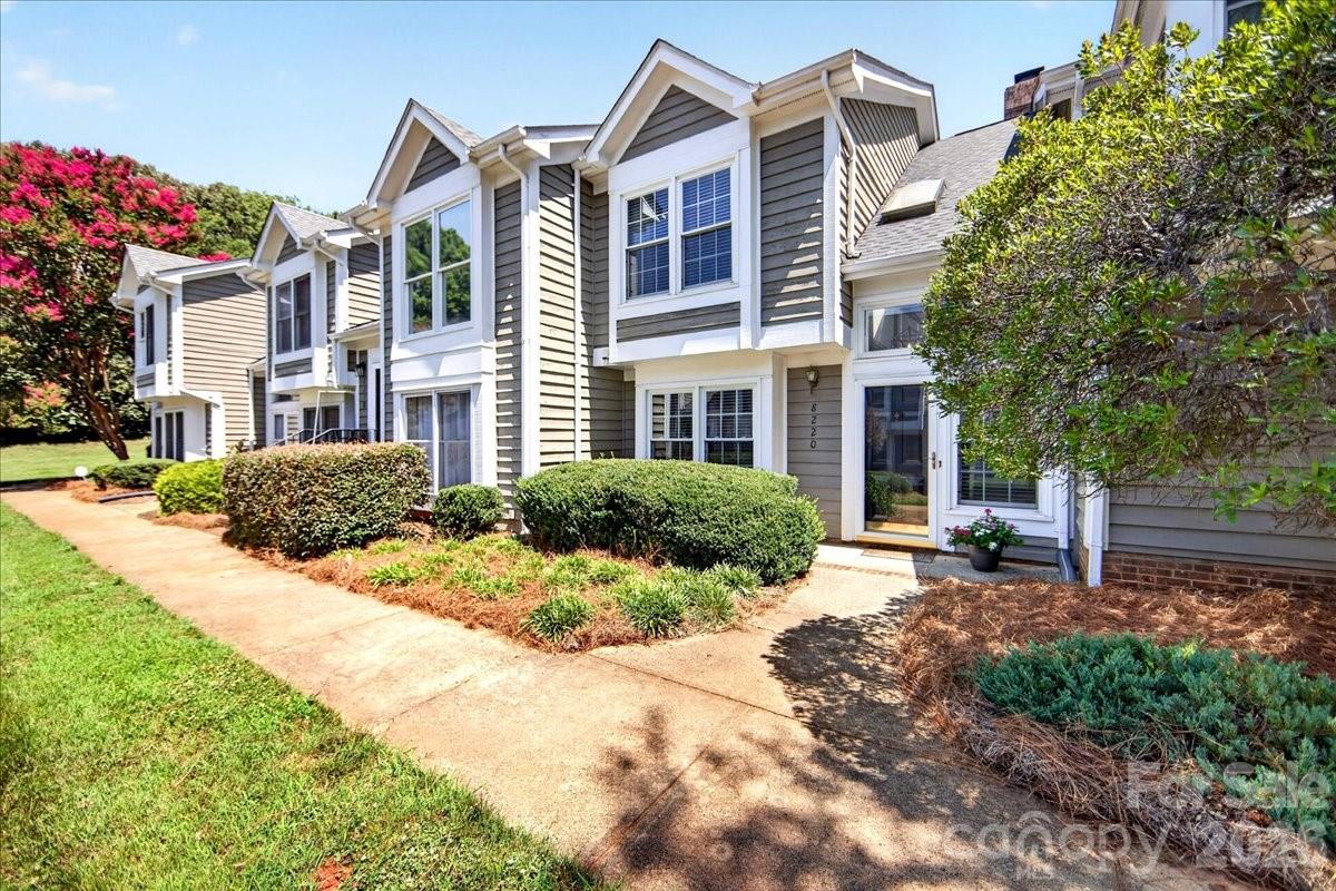 8220 Legare Court