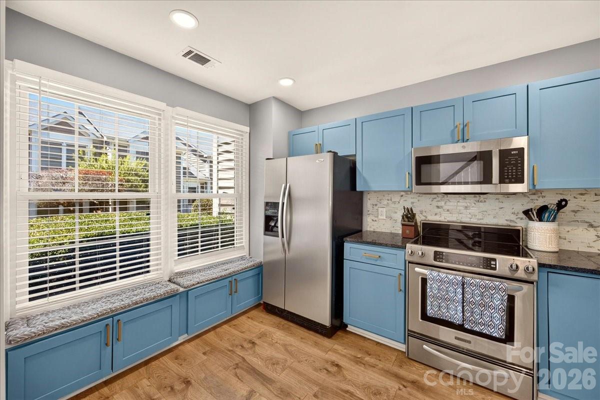 8220 Legare Court