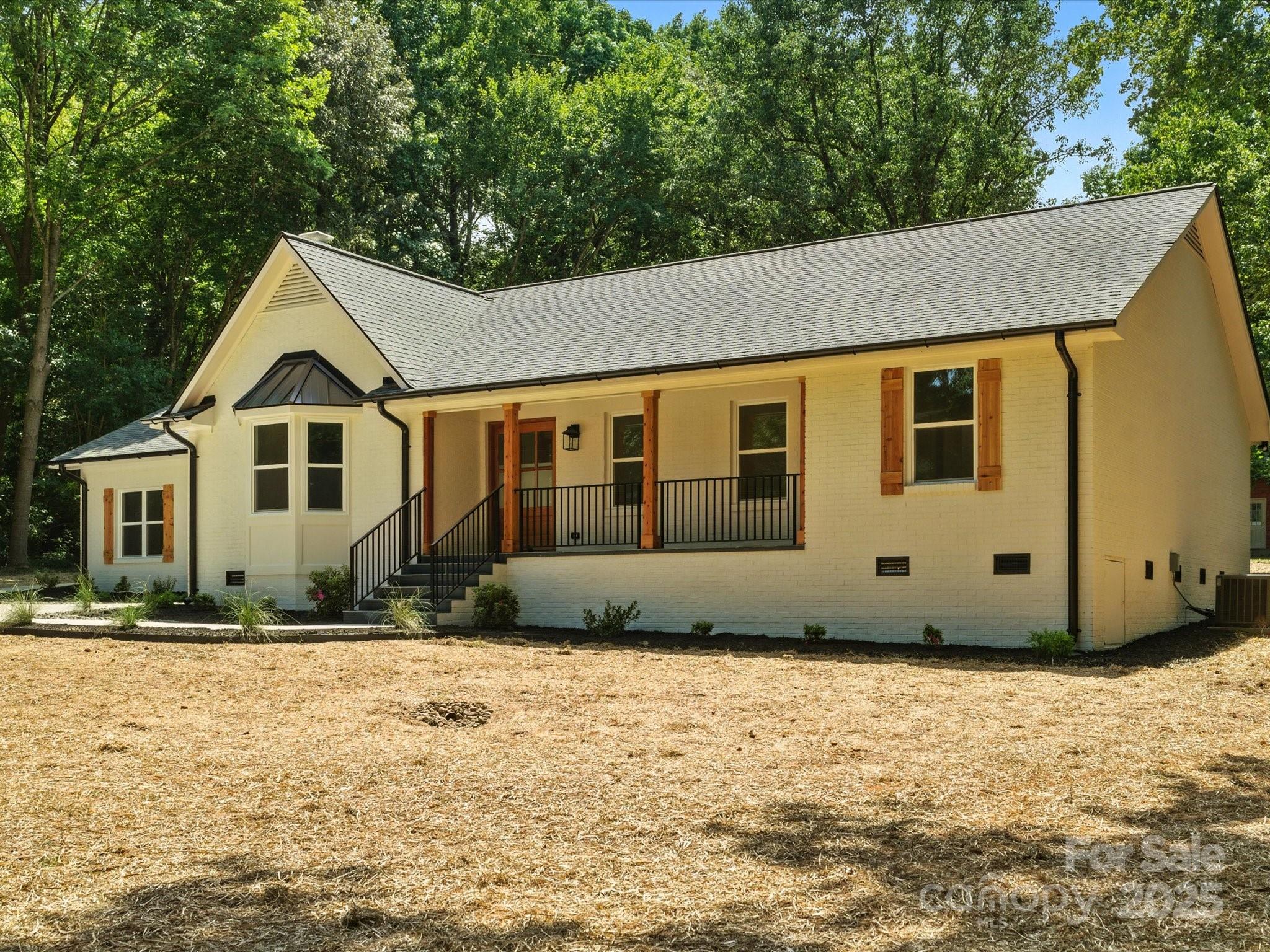 3303 Reid Circle