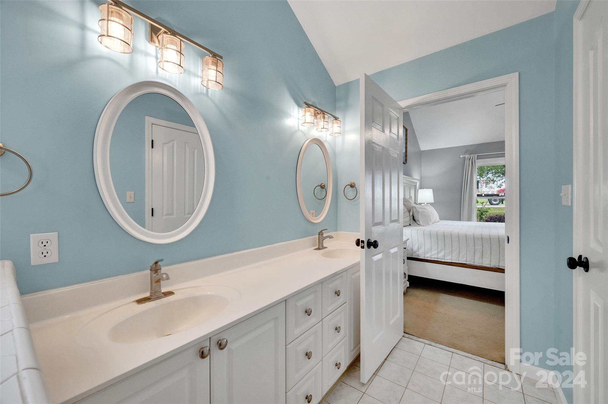 Red Oaks - Residential