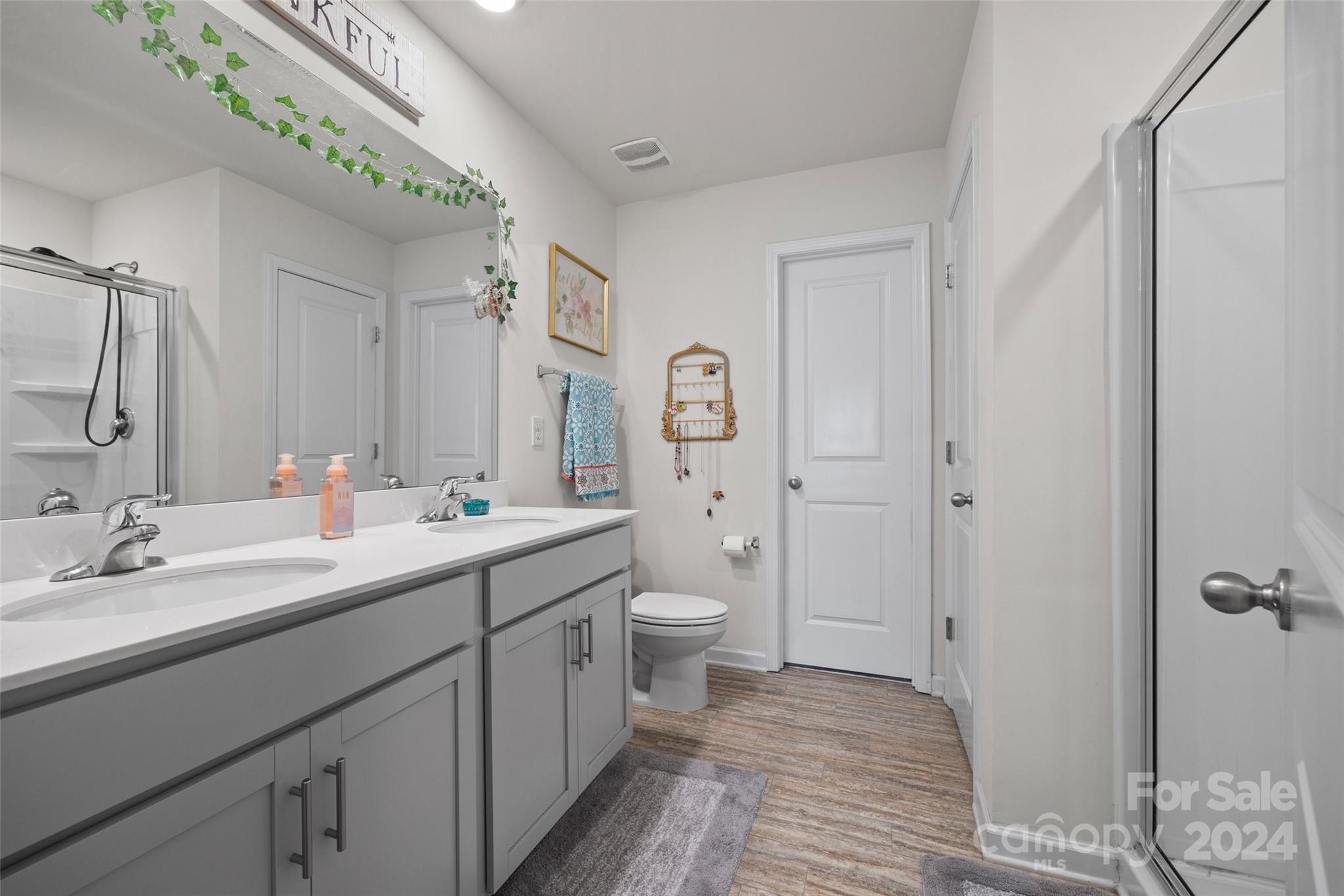 Apple Creek Village - Residential