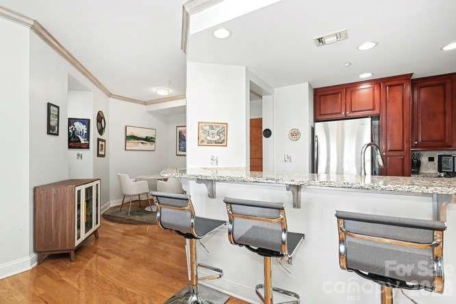 401 N Church Street 607