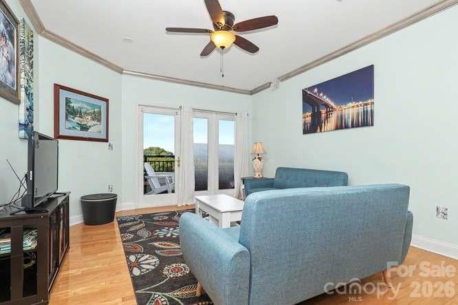401 N Church Street 607