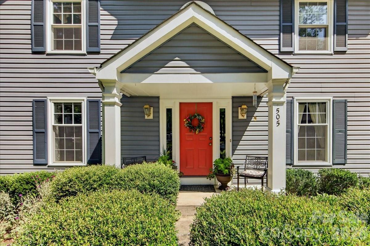505 Glen Ellyn Court