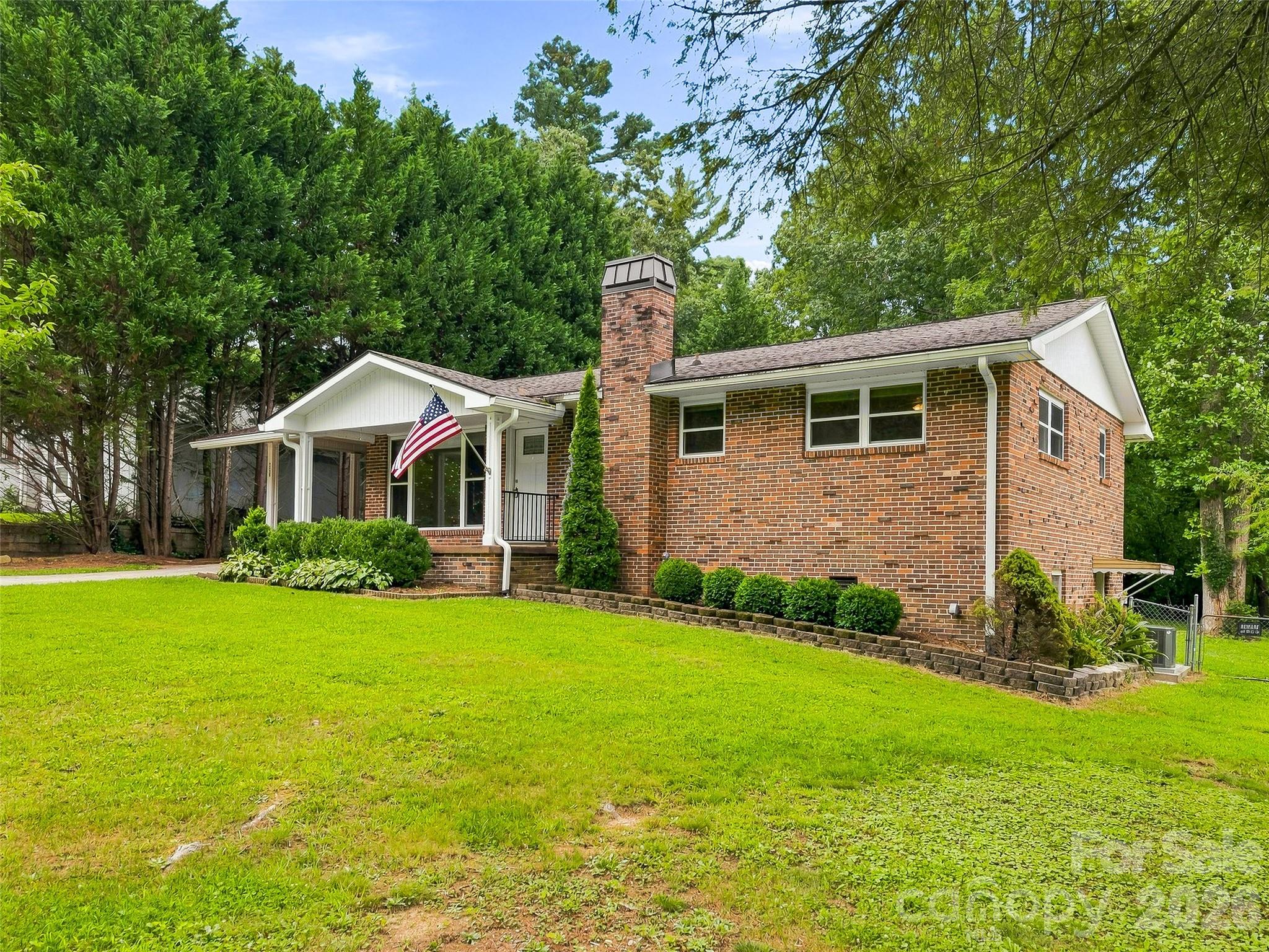 320 Kendale Court