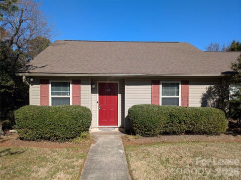 Photo of 119 Birdie Court, Mooresville, NC 28117 (MLS # 4354537)