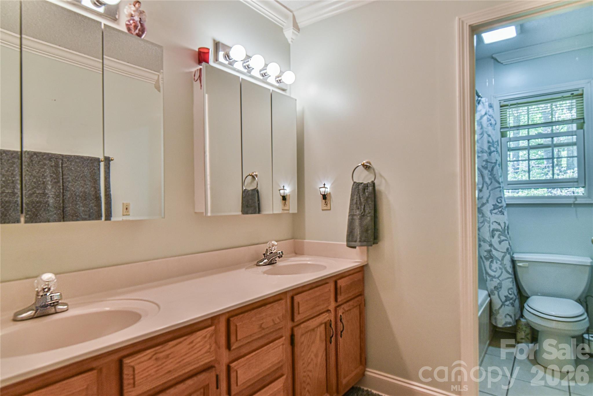 Fox Glen Woods - Residential