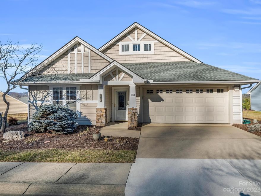 nOTE:SELLER IS REQUESTING FINAL AND BEST OFFERS BY 5 PM ON 2/3/24. If you have been searching for a home with stunning, year-round mountain views, look no further! Home features include a spacious living area with vaulted ceilings, lots of natural light and breathtaking views. The adjoining sunroom shares these views and is a great place to relax and enjoy your favorite beverage. The kitchen boasts Corian countertops, plenty of cabinets and is open to the dining and living areas making entertaining easy. The primary bedroom has vaulted ceilings and tons of closet space. Split bedroom plan is a plus. The walking trails, putting green, pond, swimming pool and tennis courts are sure to impress any outdoor enthusiast.  The clubhouse has a vast array of scheduled activities. Pickleball is a community favorite! HVAC installed within the past two years. Come home to Wolfpen!!
Note: Seller is offering a $500 allowance to replace excluded primary bedroom light fixture.