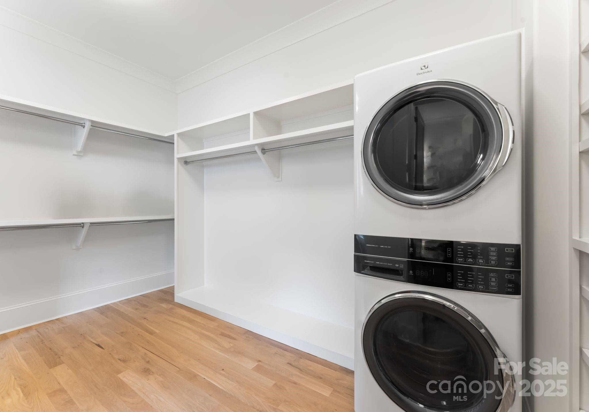 Lansdowne - Residential