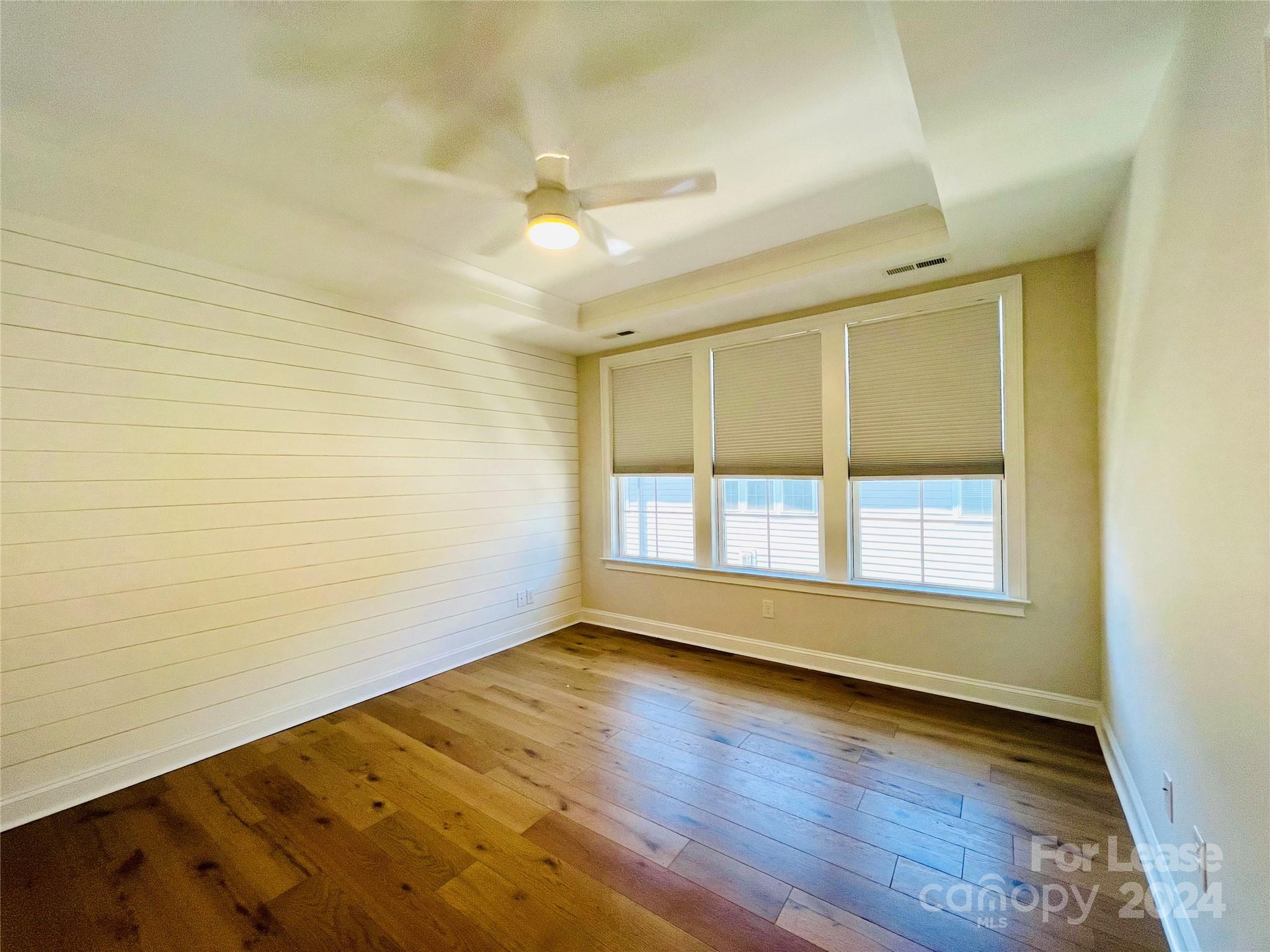 Elizabeth Glen - Residential Lease