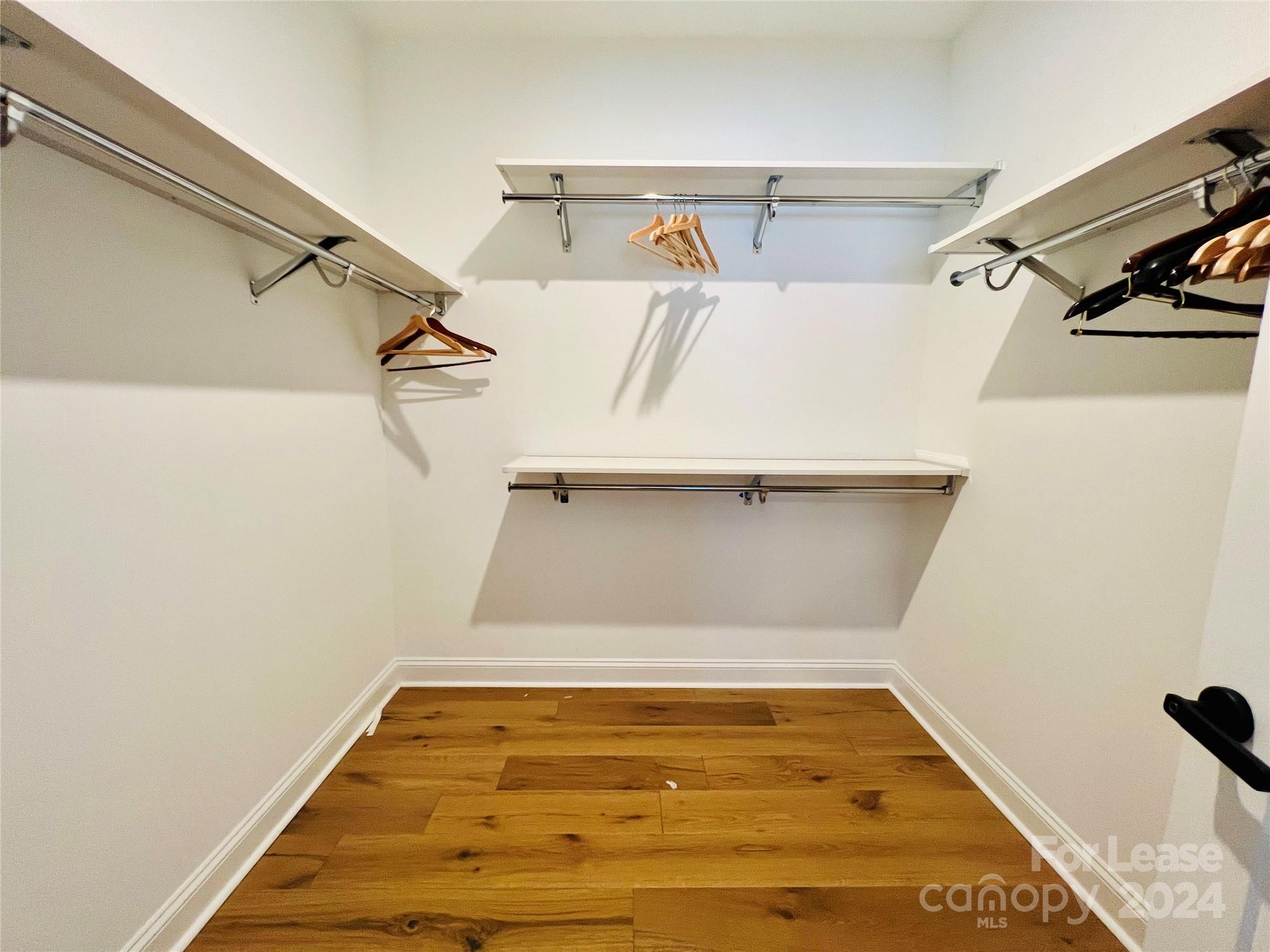 Elizabeth Glen - Residential Lease