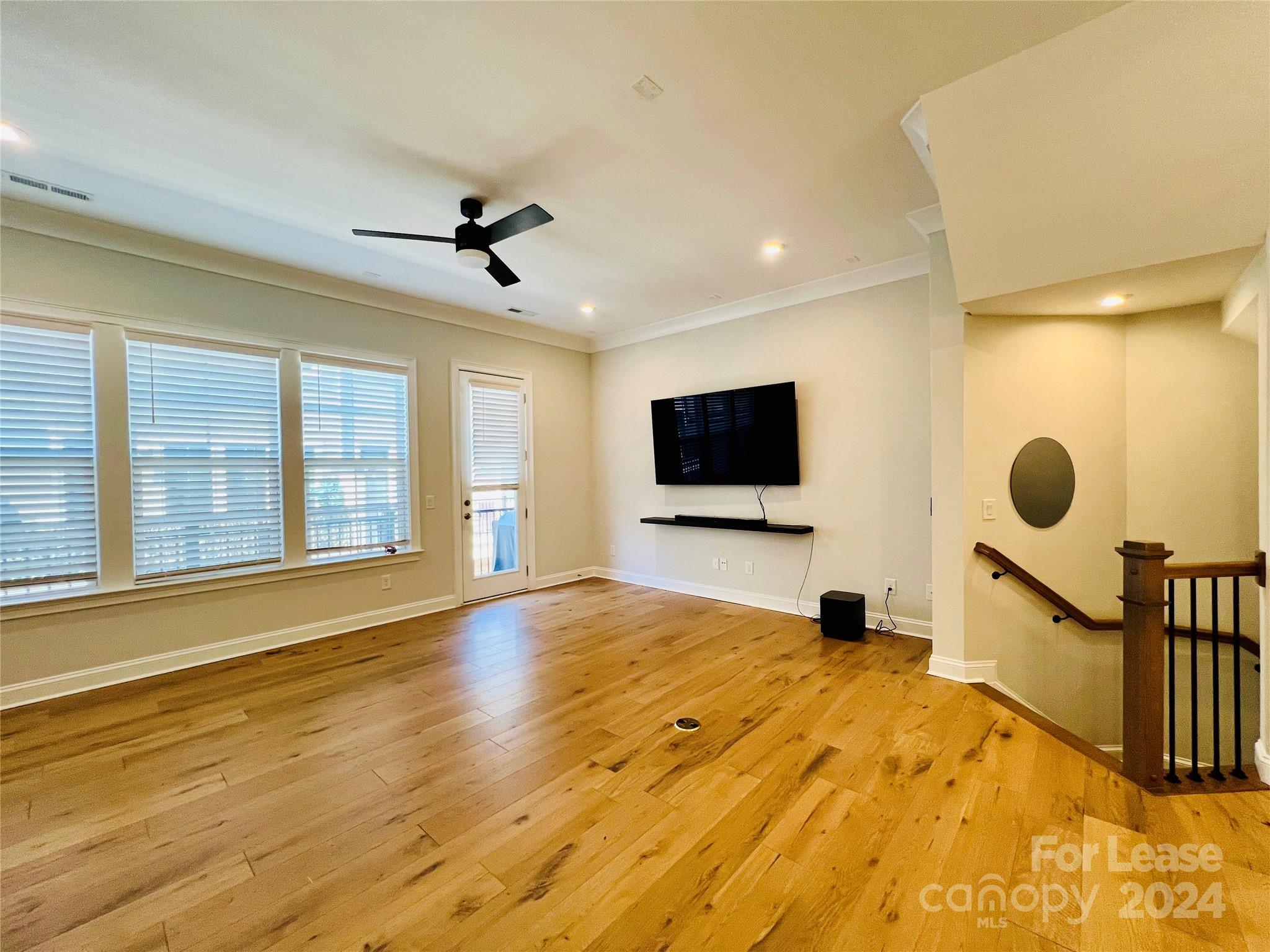 Elizabeth Glen - Residential Lease