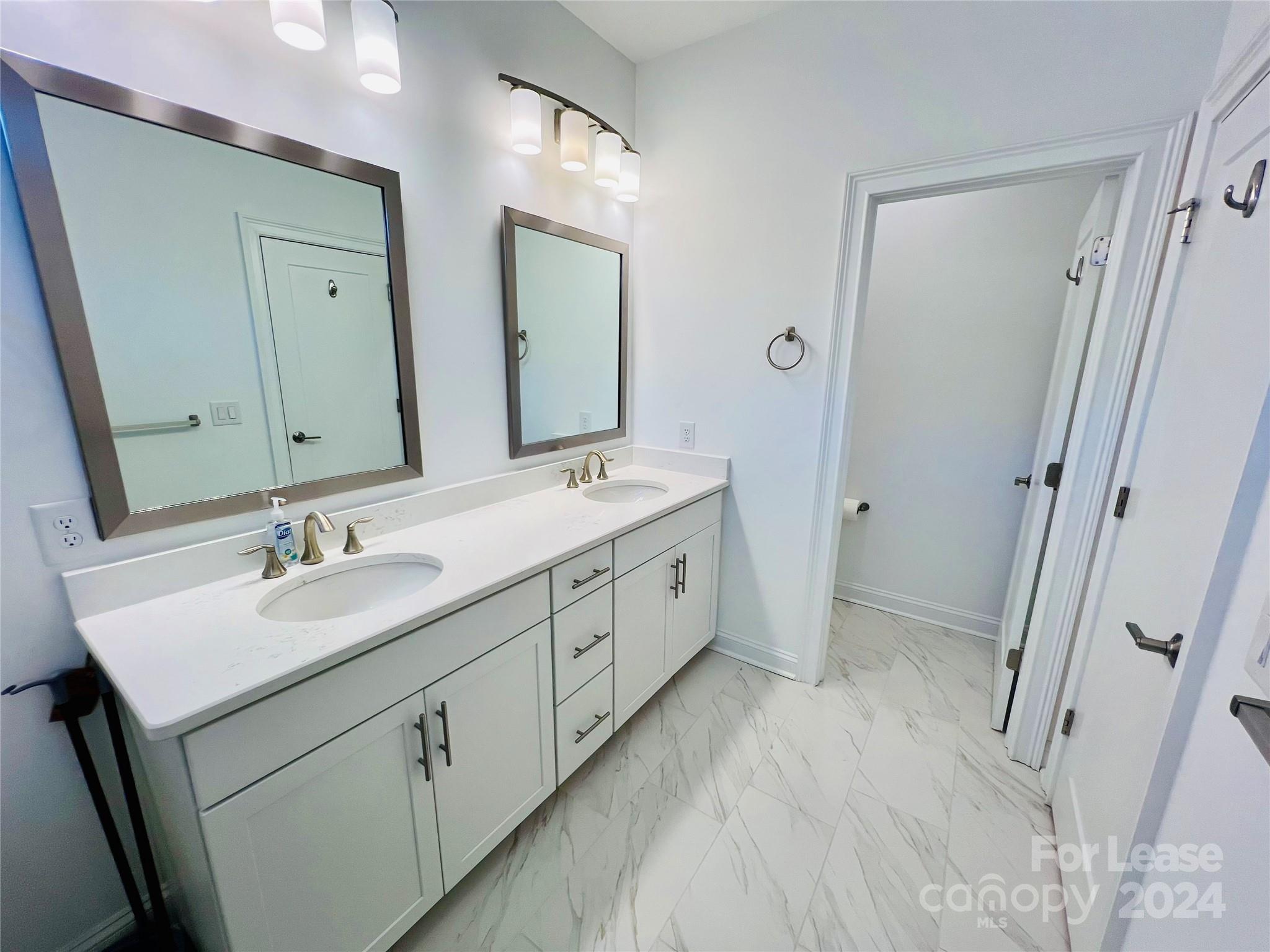 Elizabeth Glen - Residential Lease