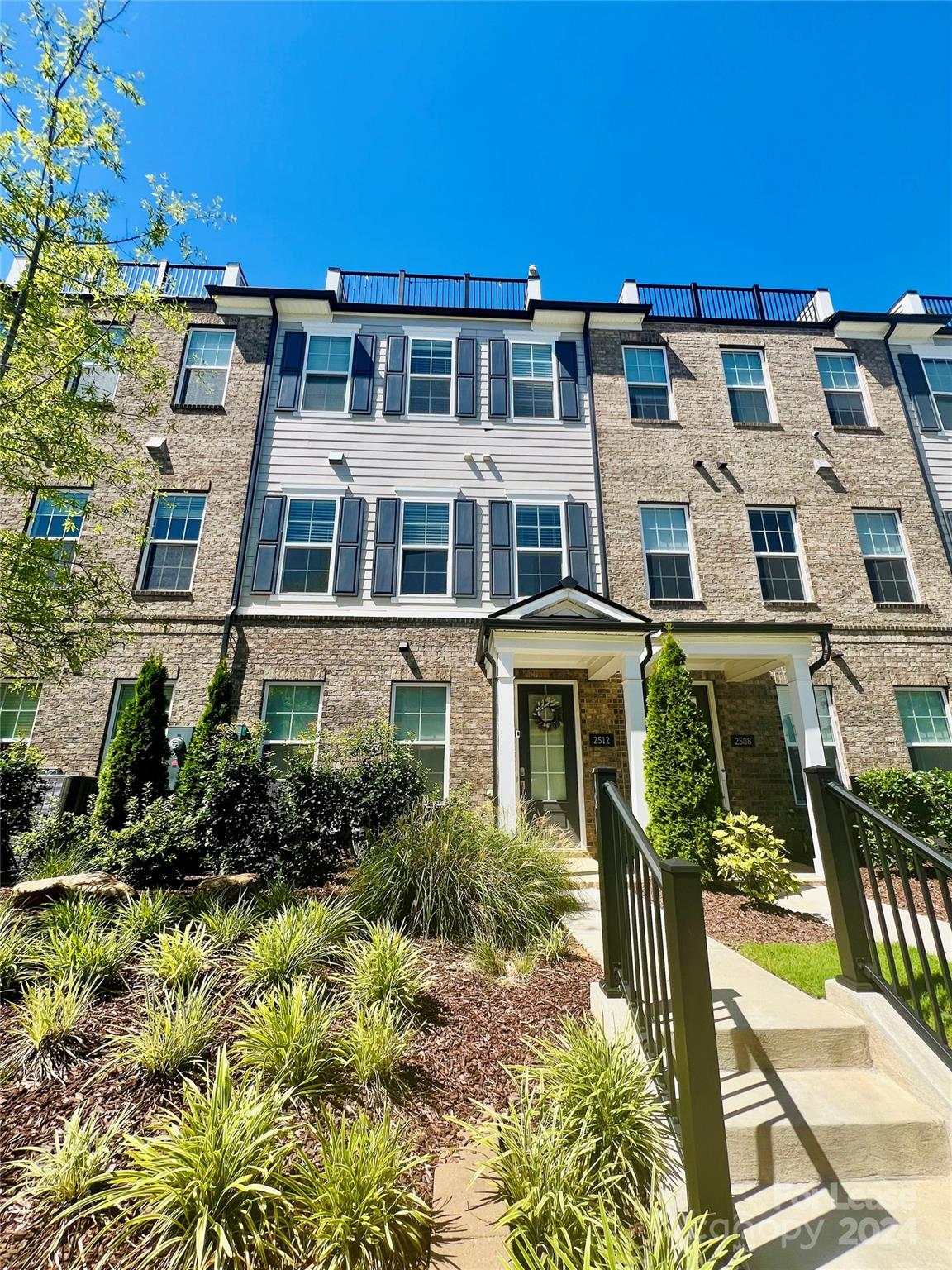 Elizabeth Glen - Residential Lease