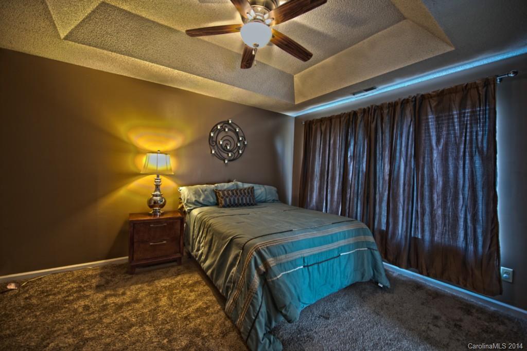 Falcon Chase - Residential