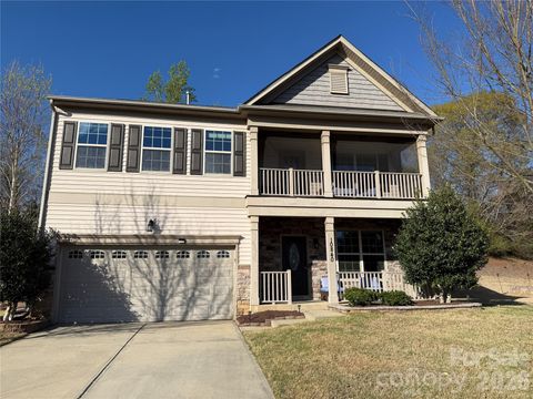 Photo of 10840 Cove Point Drive, Charlotte, NC 28278 (MLS # 4354828)