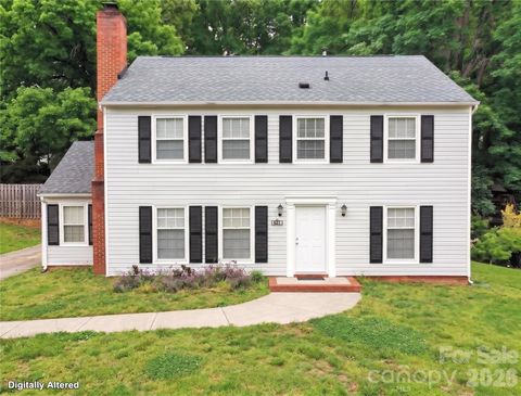 Photo of 621 Winter Wood Drive, Matthews, NC 28105 (MLS # 4376332)