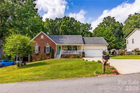 Photo of 173 Ruthaven Drive, Bessemer City, NC 28016 (MLS # 4399401)