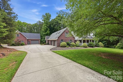 Photo of 5330 Chester Court, Davidson, NC 28036 (MLS # 4388971)
