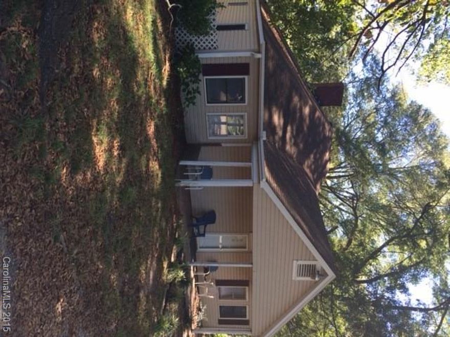 Great Starter home on the West side of Spartanburg with large lot. Convenient access to main roads and Highways.