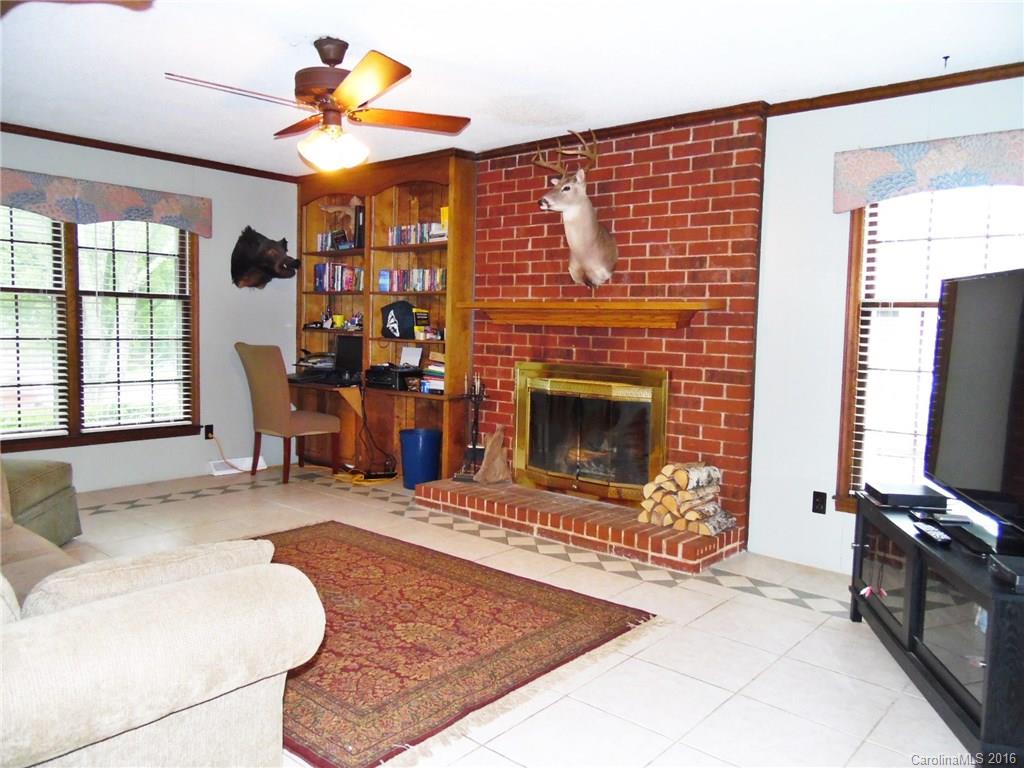 Twin Lakes - Residential