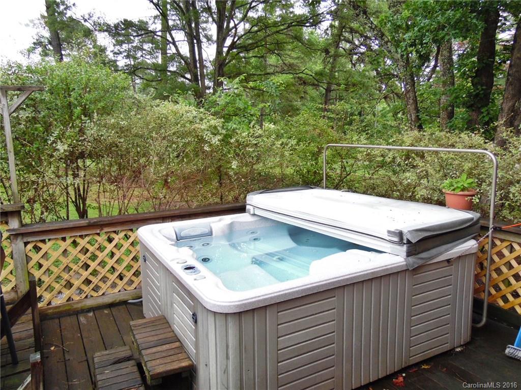 Twin Lakes - Residential