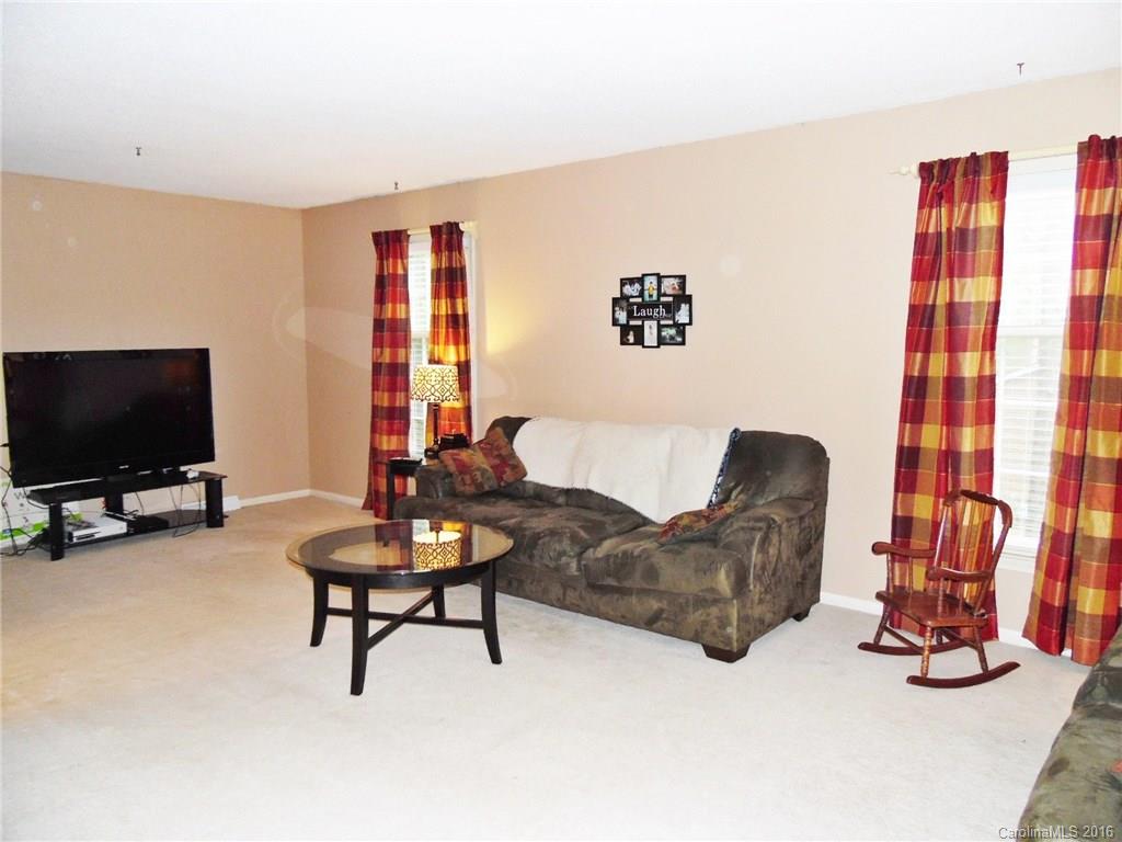 Twin Lakes - Residential