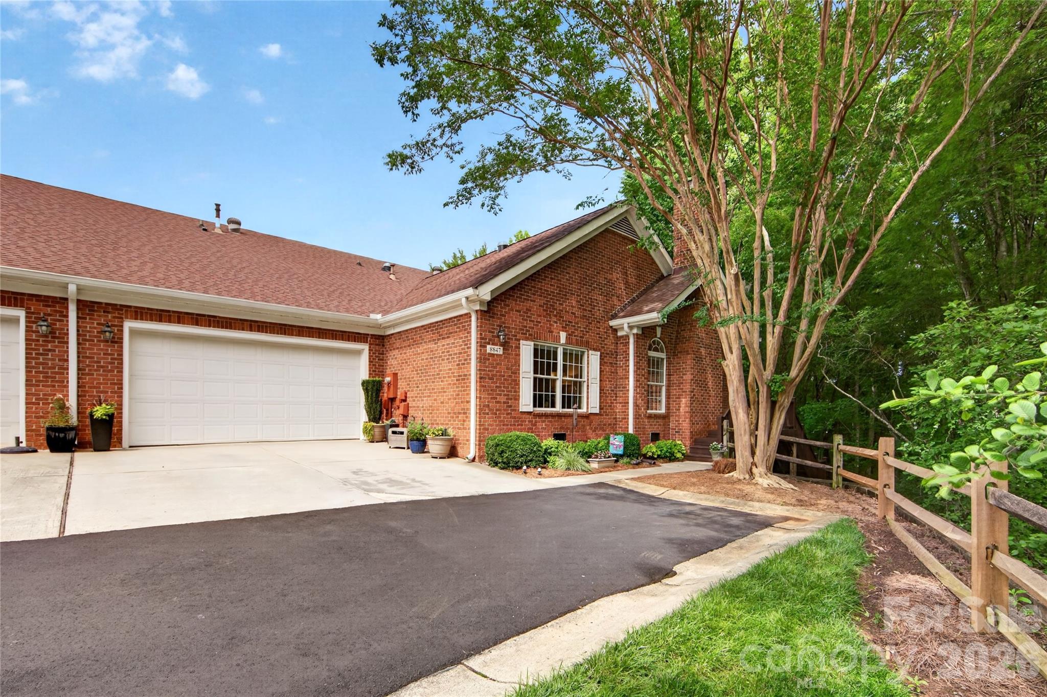 8847 Grand Oak Drive
