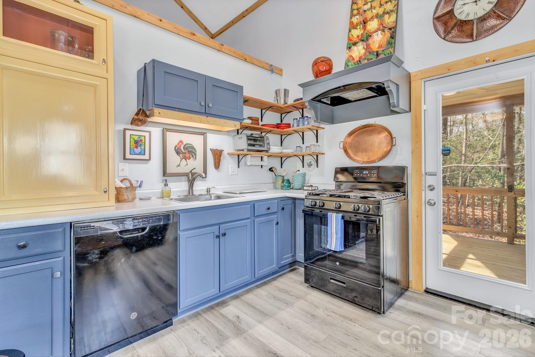 Lake Hosea - Residential