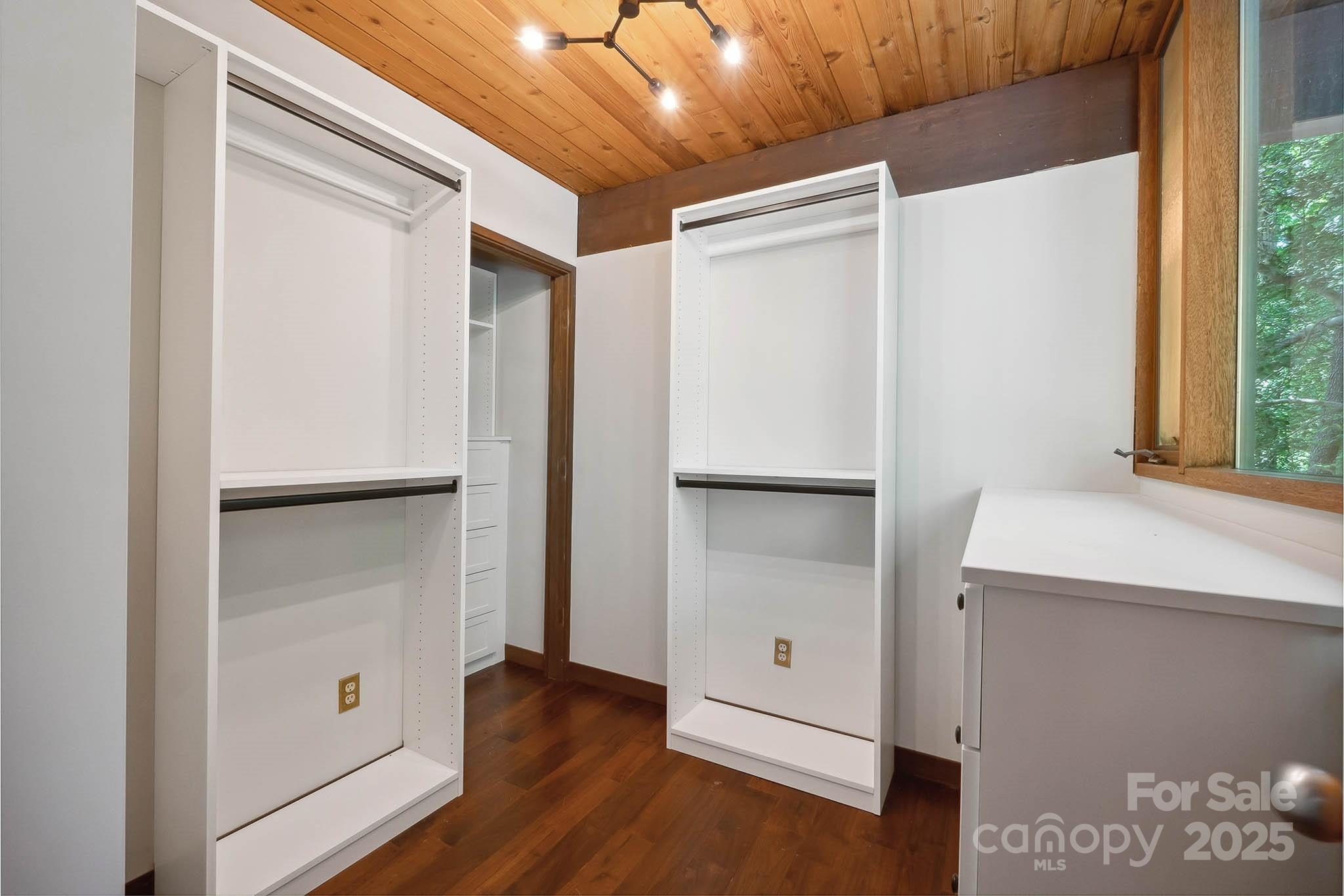 Lakewood II - Residential