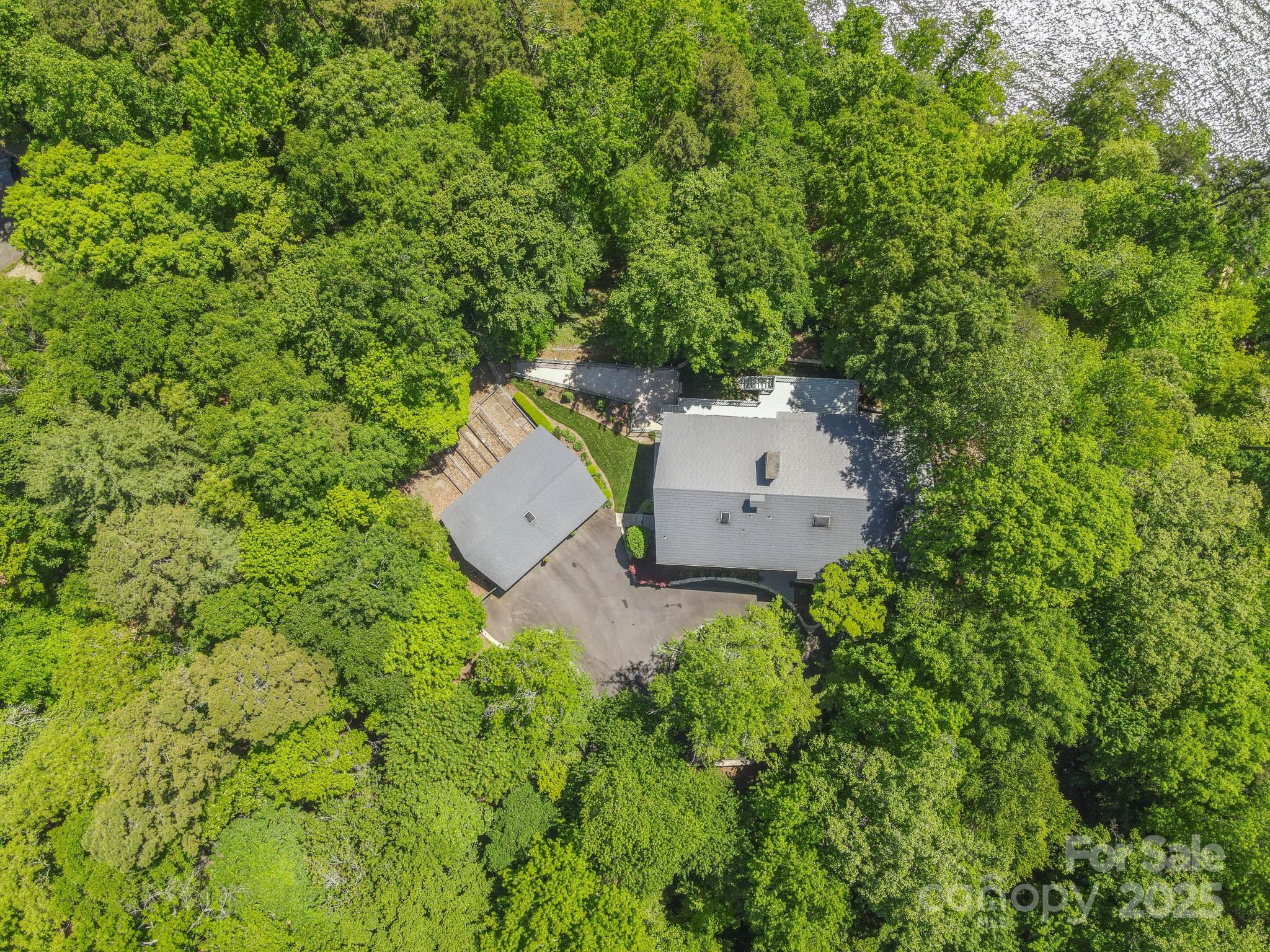 3165 Laurel Ridge Road NW