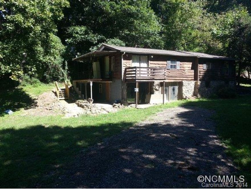 Nice home in a great area with a feeling of seclusion. Great possibilities for the home and the Art Annex. RS 8 zoning allows many uses. 2 minutes to Biltmore Village and Blue Ridge Parkway - hiking, shopping, brew pubs -  everything.See attach for move-in repairs & costs