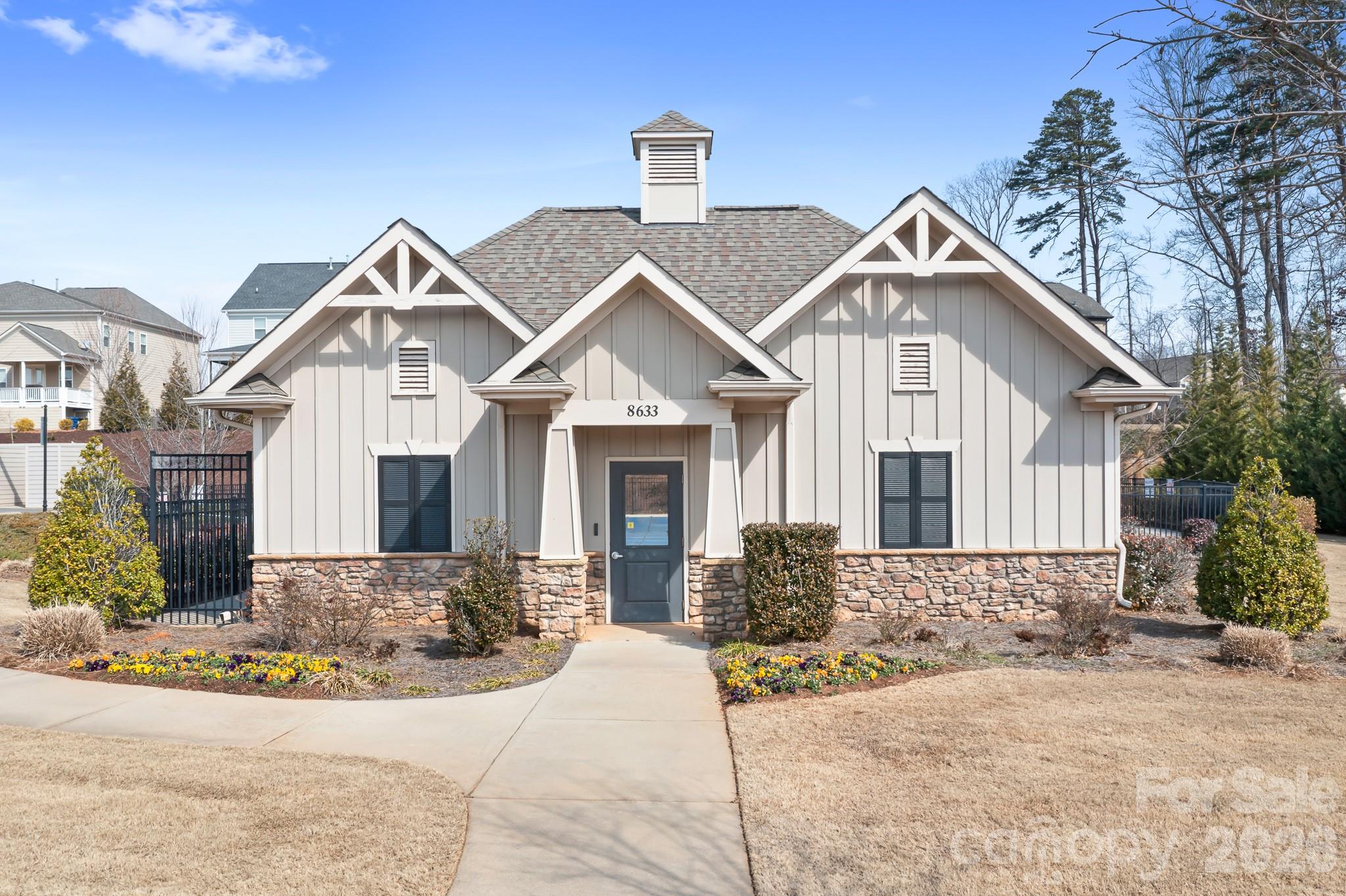 Cobblestone Manor - Residential