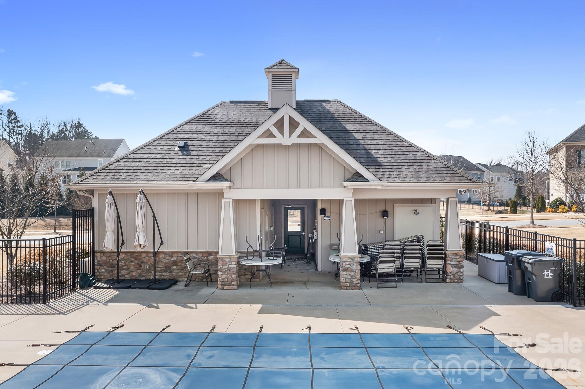 Cobblestone Manor - Residential