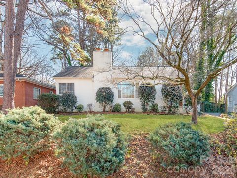 Photo of 638 Fugate Avenue, Charlotte, NC 28205 (MLS # 4338745)