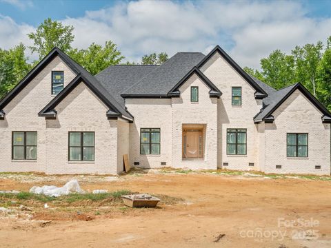 8018 Fairmont Drive Waxhaw NC 28173