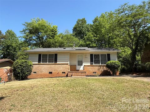Photo of 524 Echodale Drive, Charlotte, NC 28217 (MLS # 4373785)