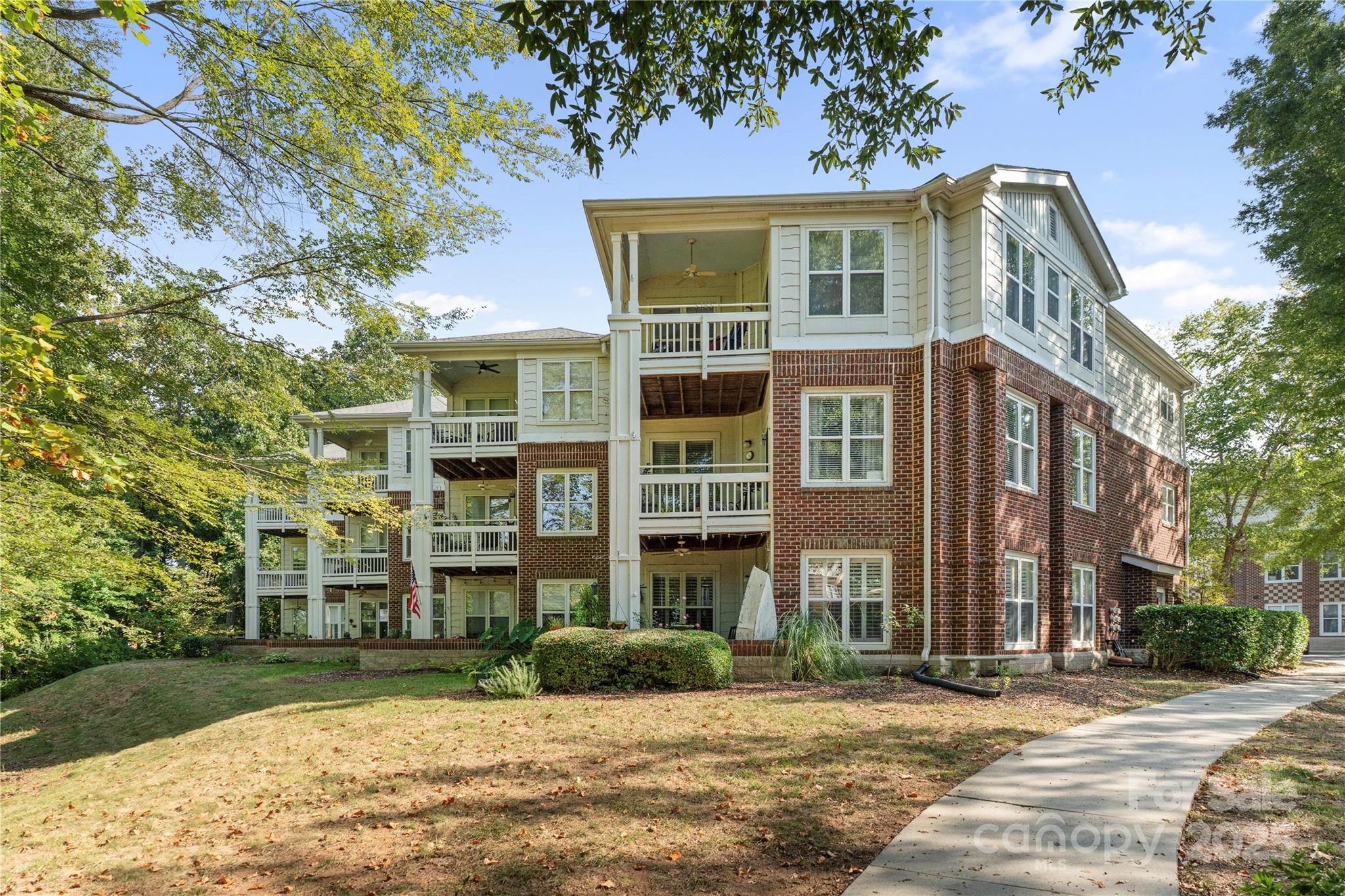 714 Northeast Drive 53