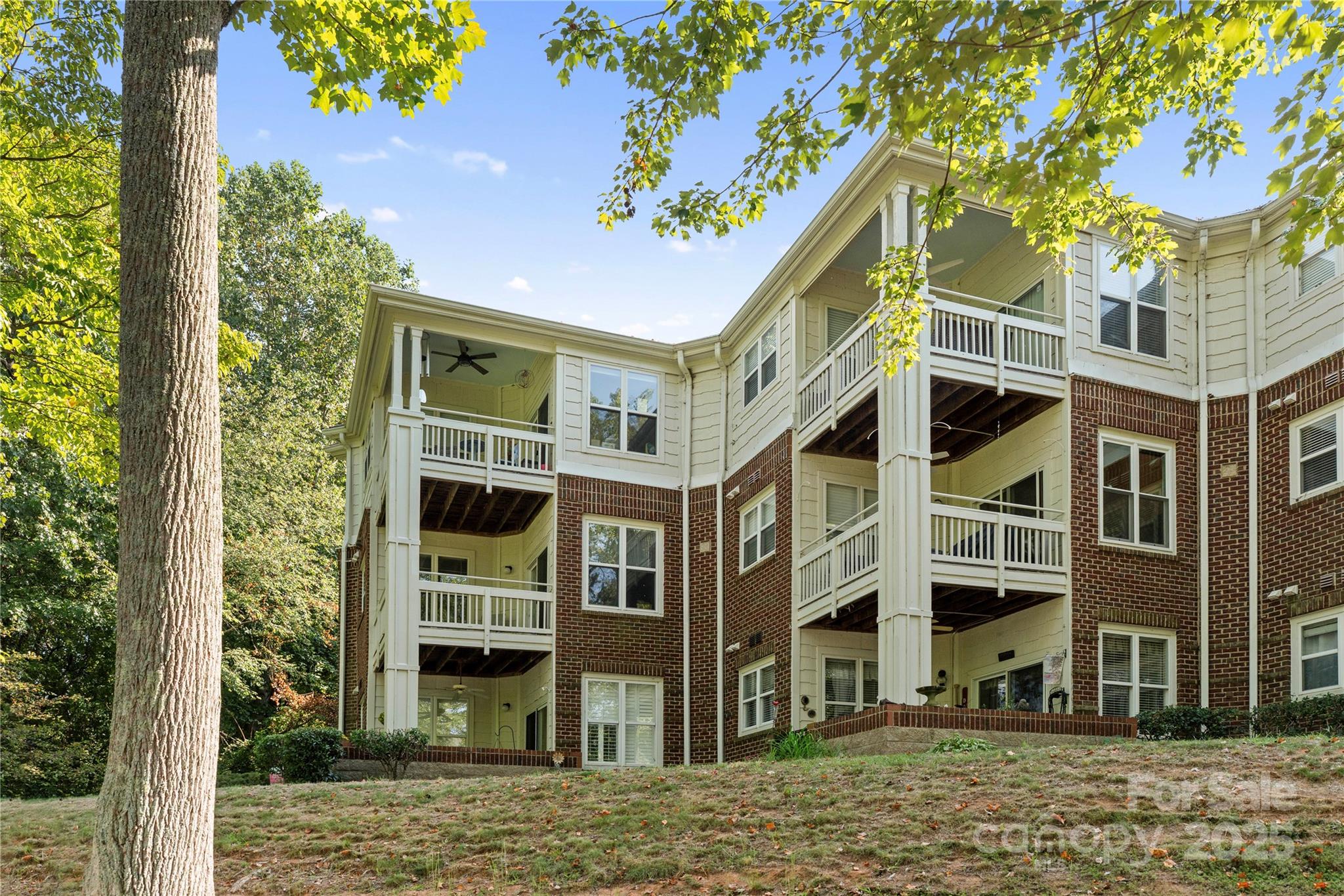 714 Northeast Drive 53