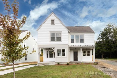 231 Hoskins Avenue Drive Charlotte NC 28208