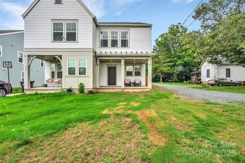 231 Hoskins Avenue Drive Charlotte NC 28208
