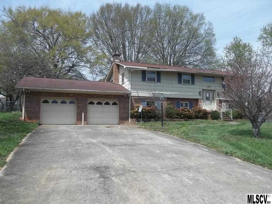 Great area! 4BR/2BA home one nice level lot- home has loads of potential.