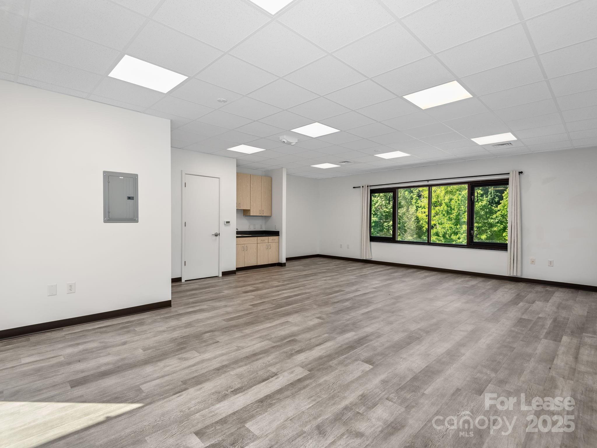 76 Glendale Avenue 302