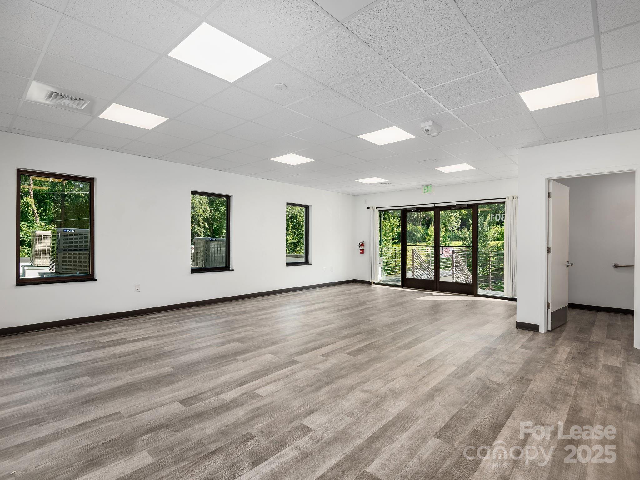 76 Glendale Avenue 302