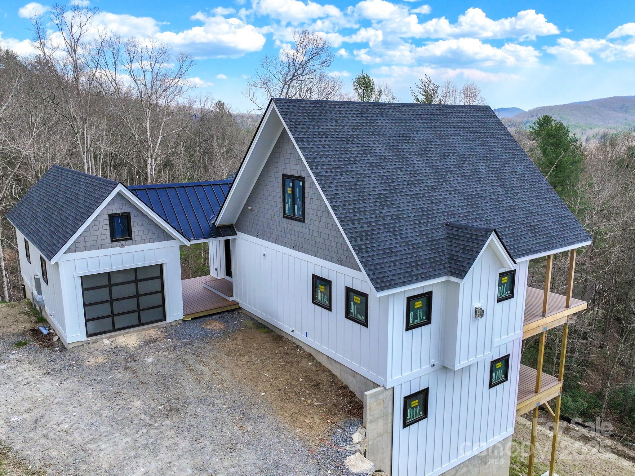 1018 Willow Ridge Drive